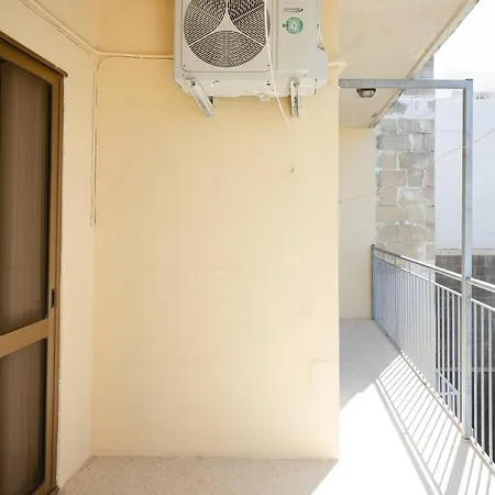 Marsalforn Gozo apartment